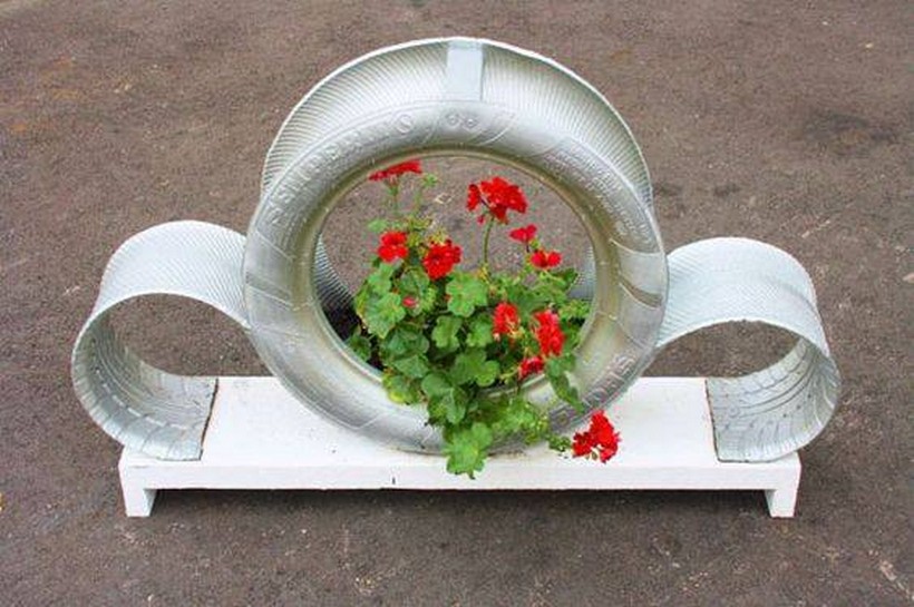 old tire planter idea